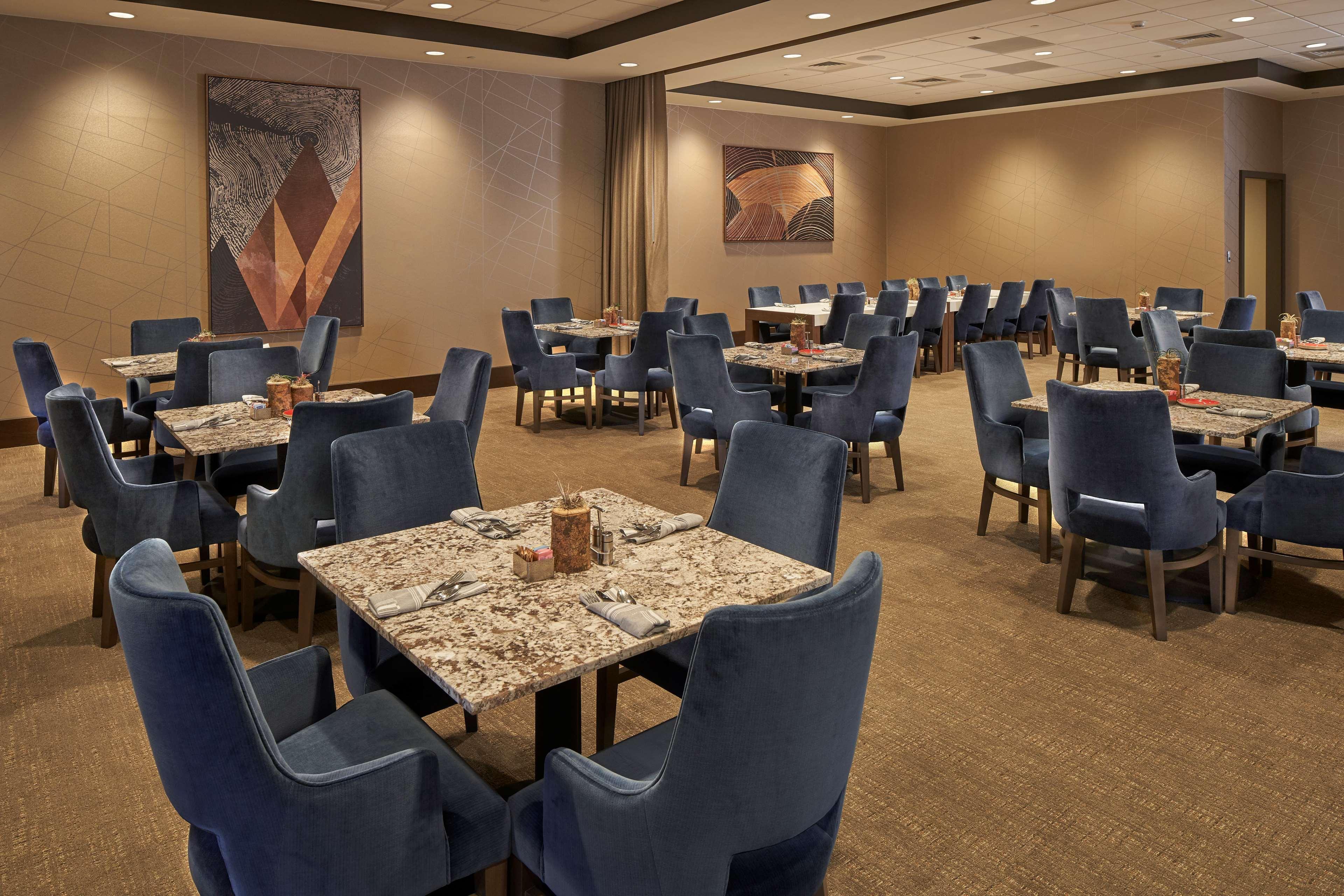Hilton Raleigh North Hills Hotel Buitenkant foto