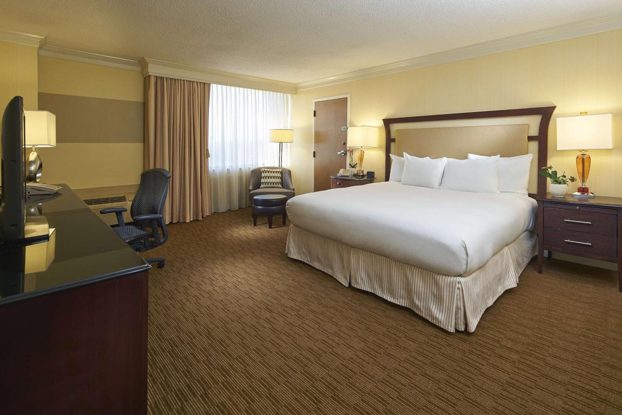 Hilton Raleigh North Hills Hotel Buitenkant foto