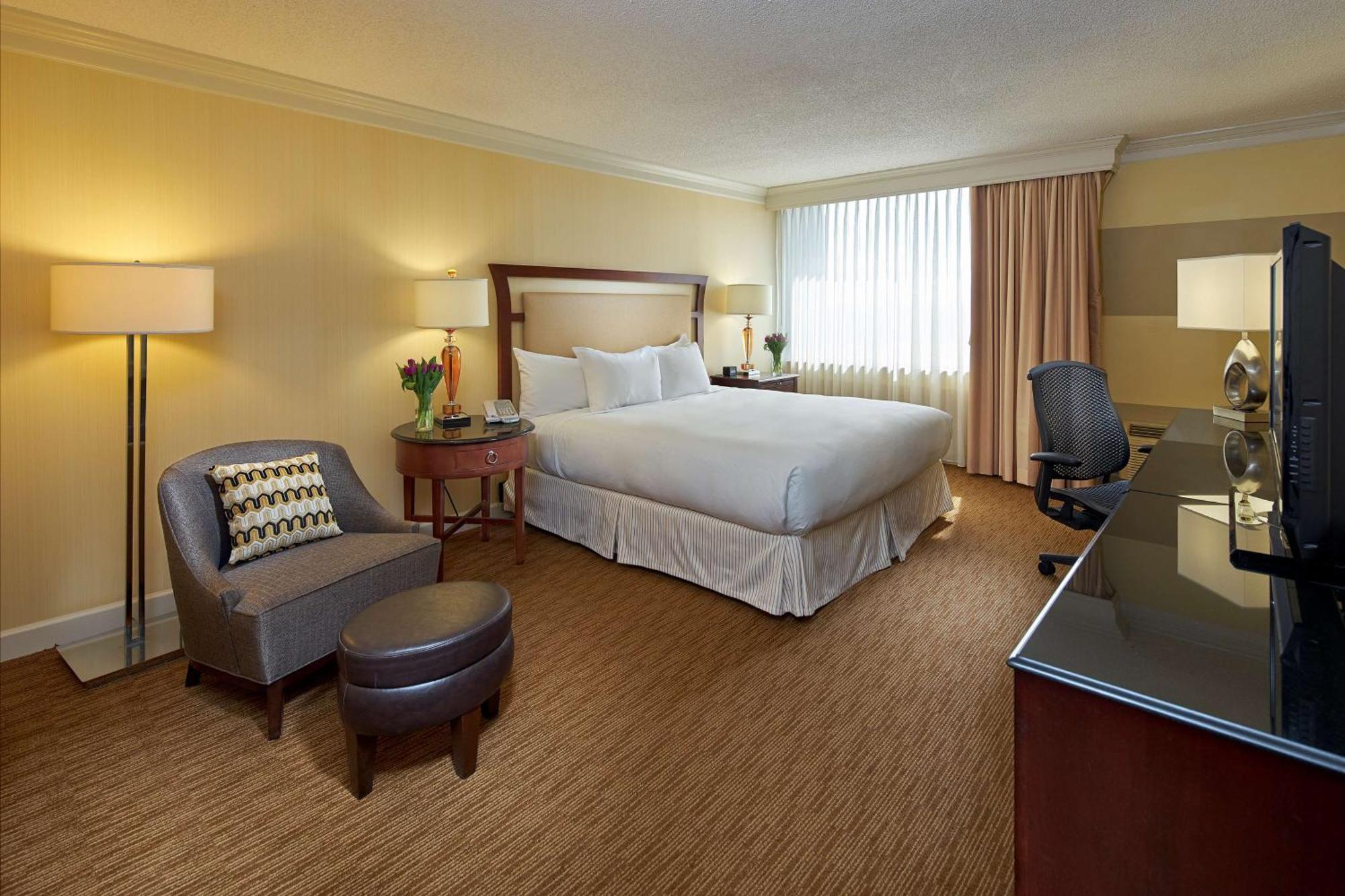 Hilton Raleigh North Hills Hotel Buitenkant foto
